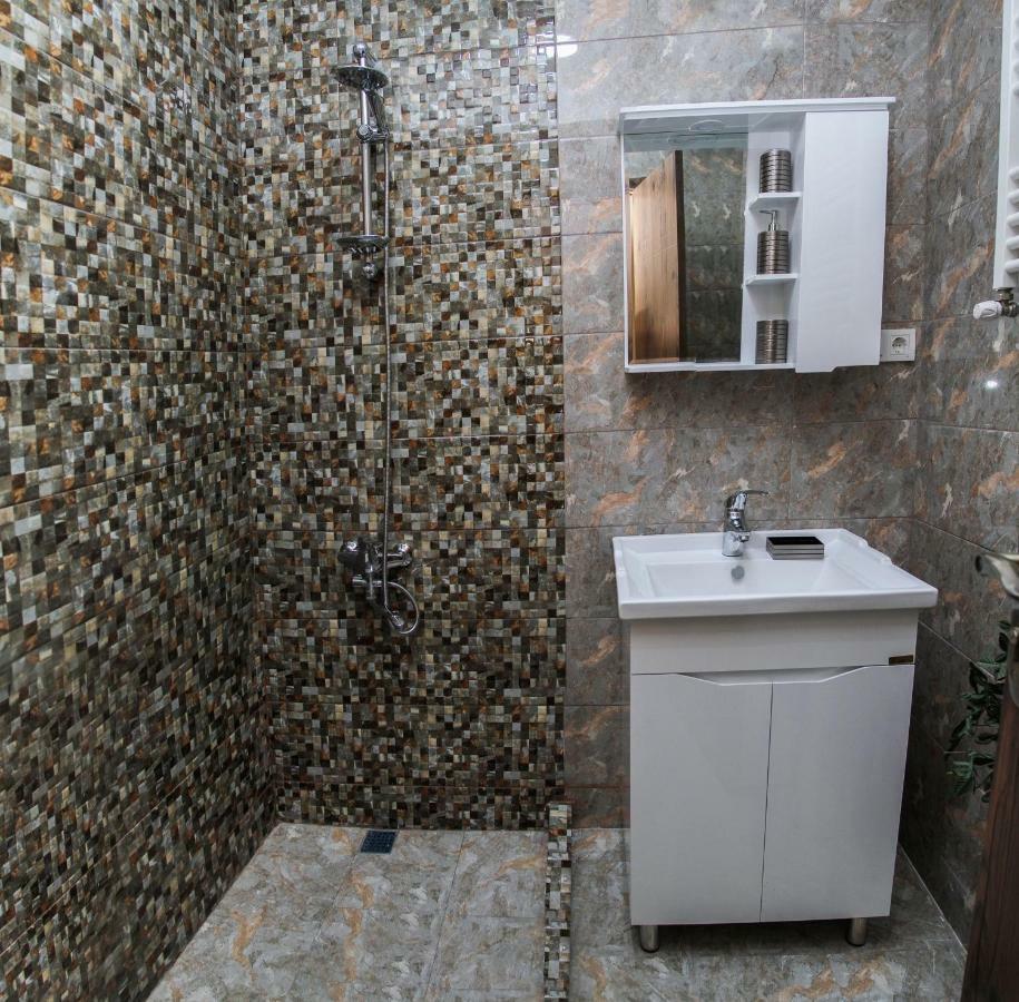 Natia'S Apartment On Dadiani St. 1 Tbilisi Luaran gambar